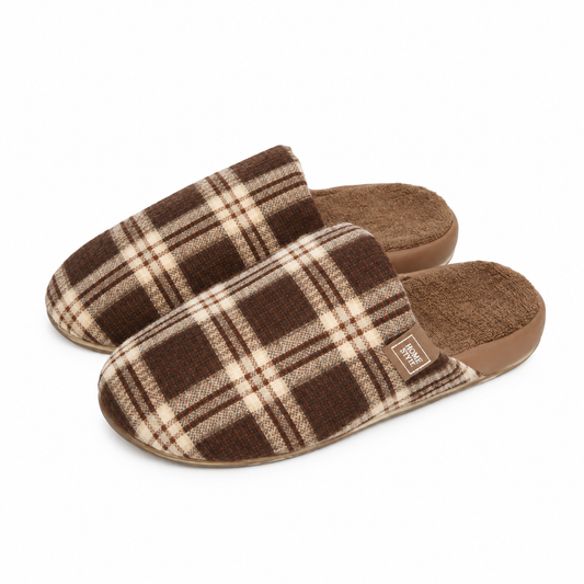 Geruite unisex pantoffels met fleecevoering en open hiel - bruin geruit