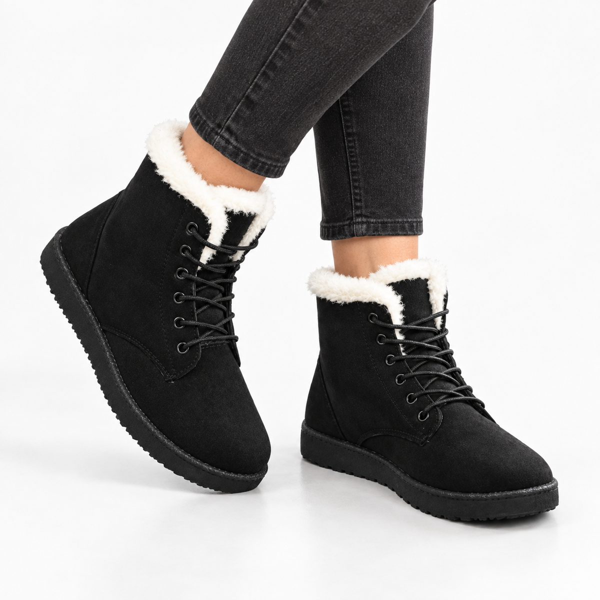 Winterlaarzen in suède look met bontkraag en veters