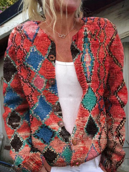 Gebreid damesvest met print, ronde hals en bruine knopen - rood ruitpatroon