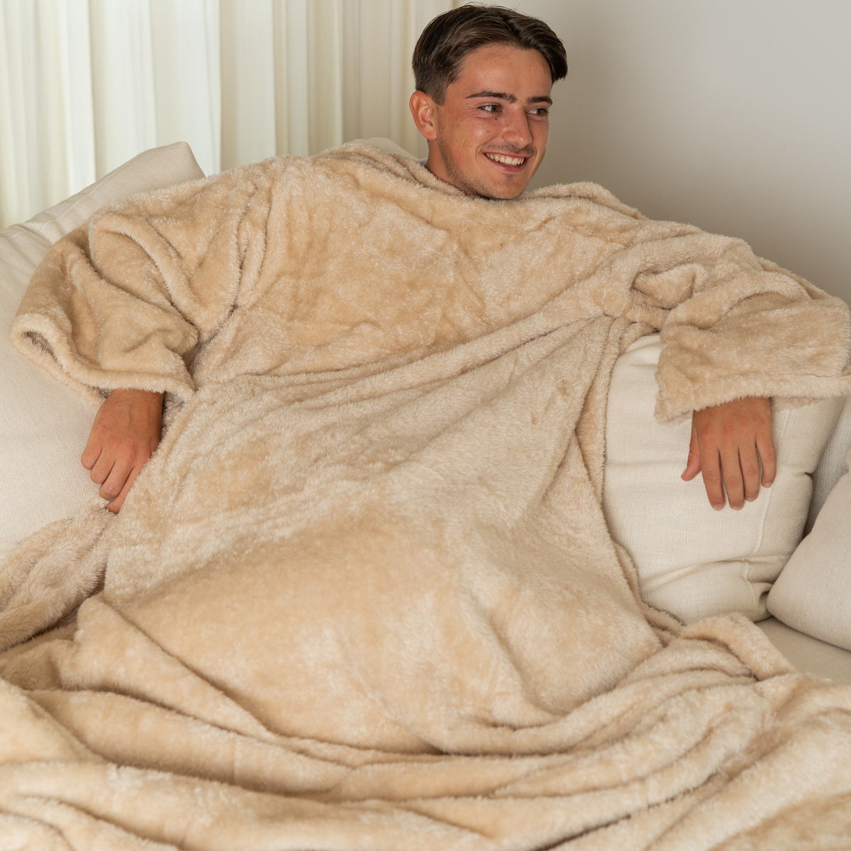 Beige Deken met Mouwen en Sherpavoering