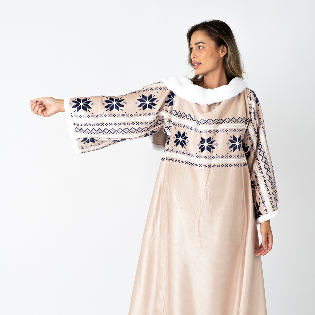 Beige Deken met Mouwen, Noors Patroon en Sherpa