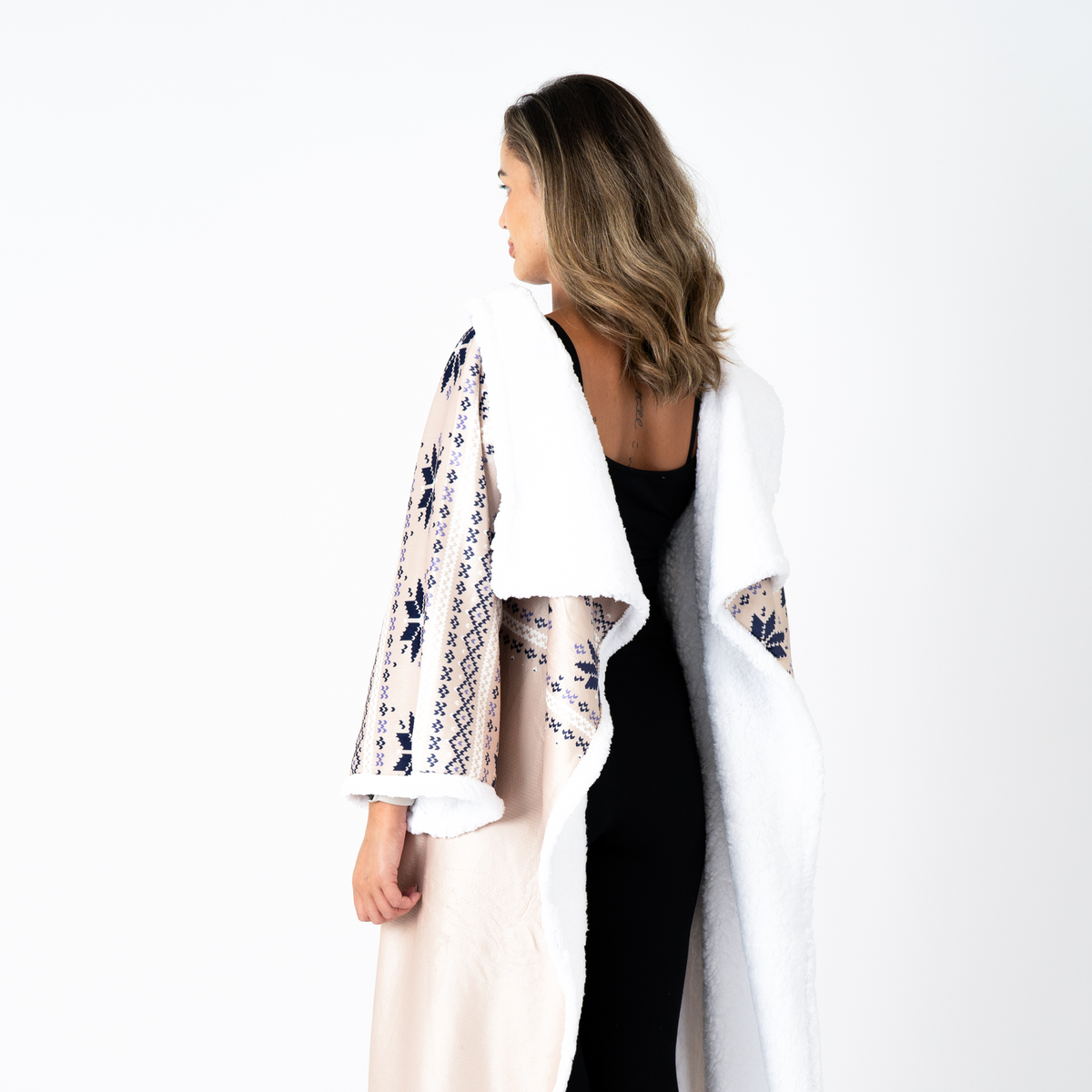 Beige Deken met Mouwen, Noors Patroon en Sherpa