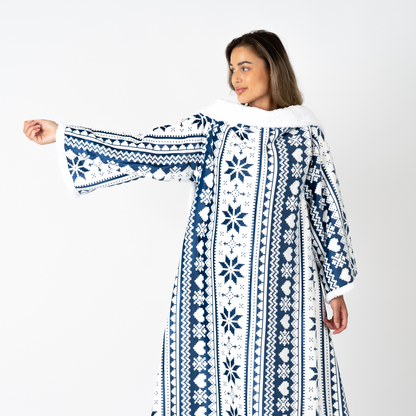 Wit-Blauwe Deken met Mouwen, Noors Patroon en Sherpa