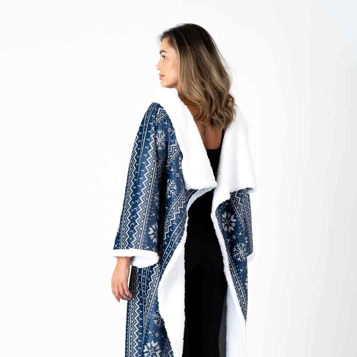 Blauwe Deken met Mouwen, Noors Patroon en Sherpa