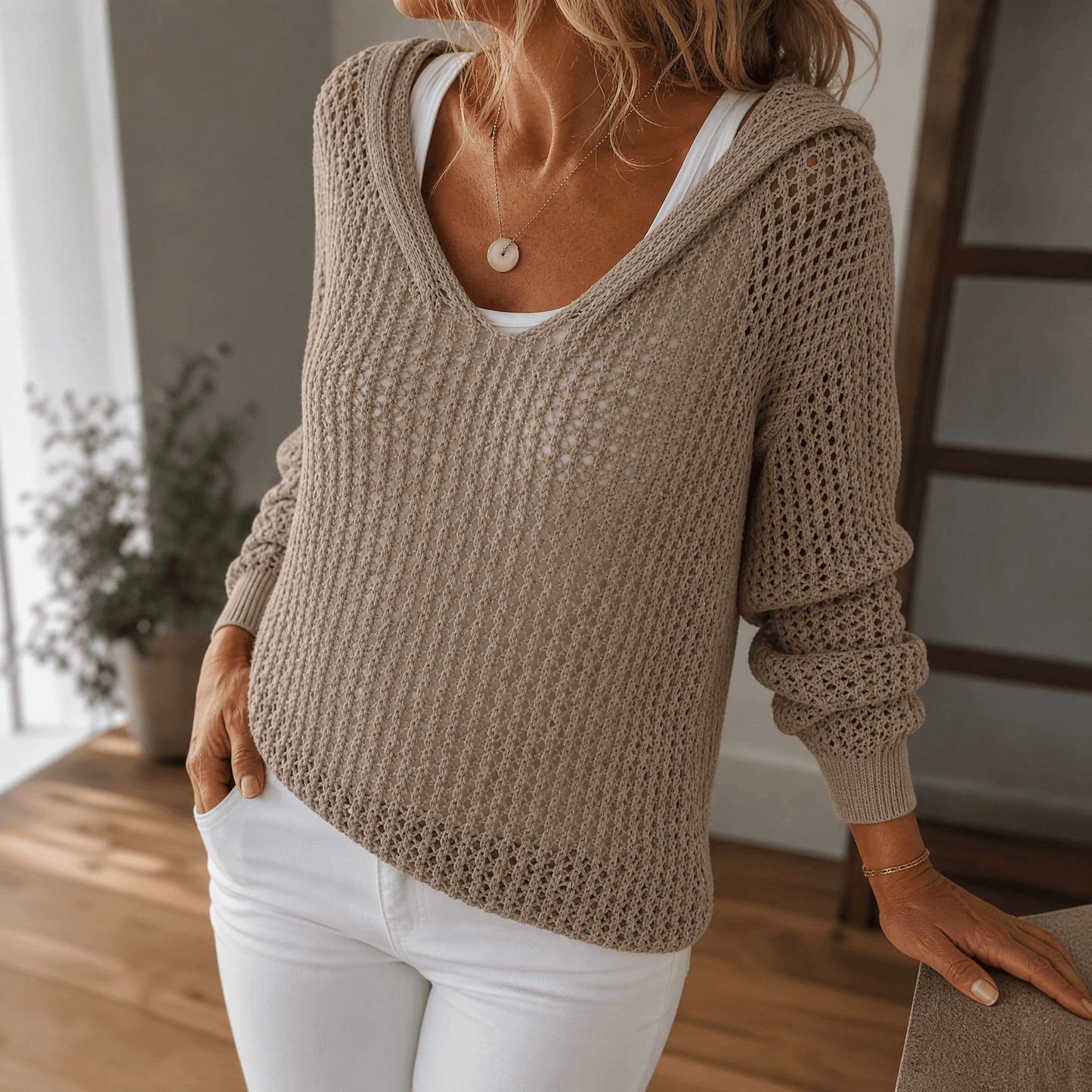 Opengebreide trui dames met capuchon in Taupe