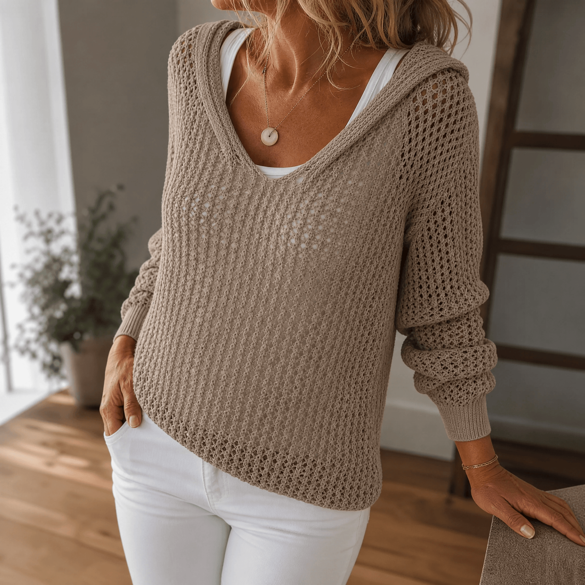 Opengebreide trui dames met capuchon in Taupe