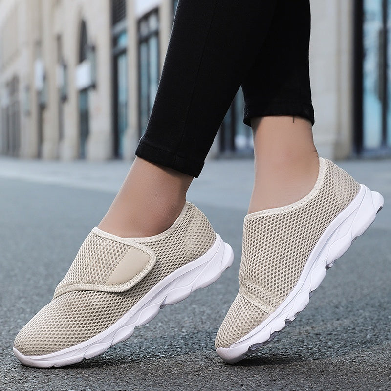 Diabetesschoenen voor dames van mesh met brede klittenbandklep en witte of zwarte zool - beeld 9