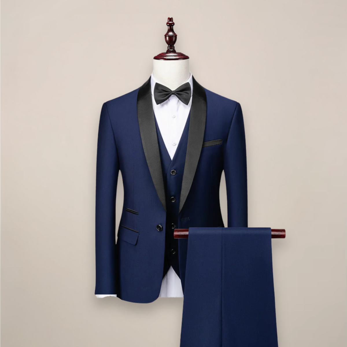 Driedelige smoking met glanzende sjaalkraag, colbert met één knoop, gilet en pantalon - marineblauw