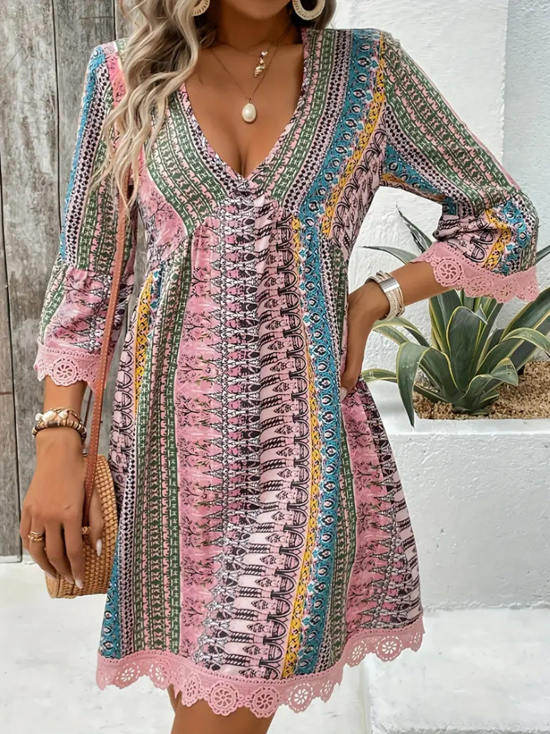 Jurk dames met kantrand en boho print in Oudroze