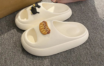 EVA slippers met gesloten neus, dikke zool en speelse opzetjes op de wreef - beeld 3