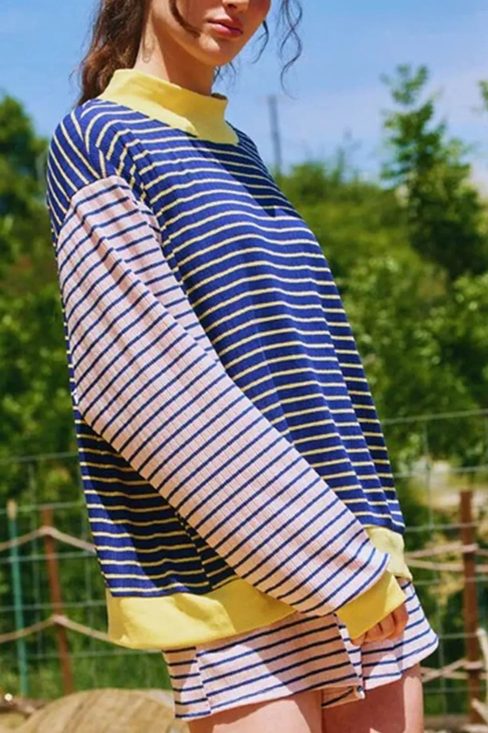 Tweedelige set dames met gestreepte trui - detailfoto