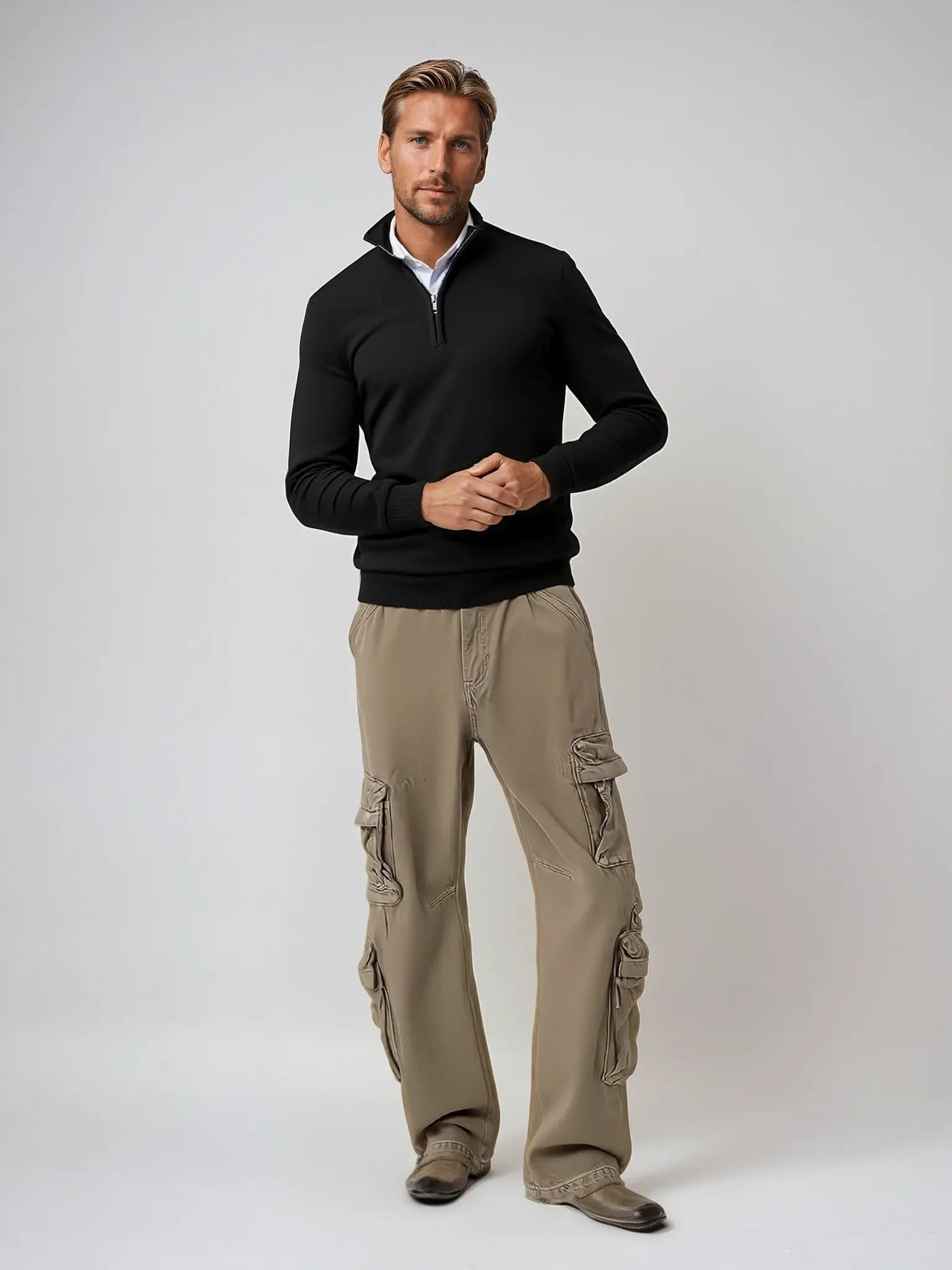Fijngebreide slim fit herentrui met halve rits en opstaande kraag - beeld 2
