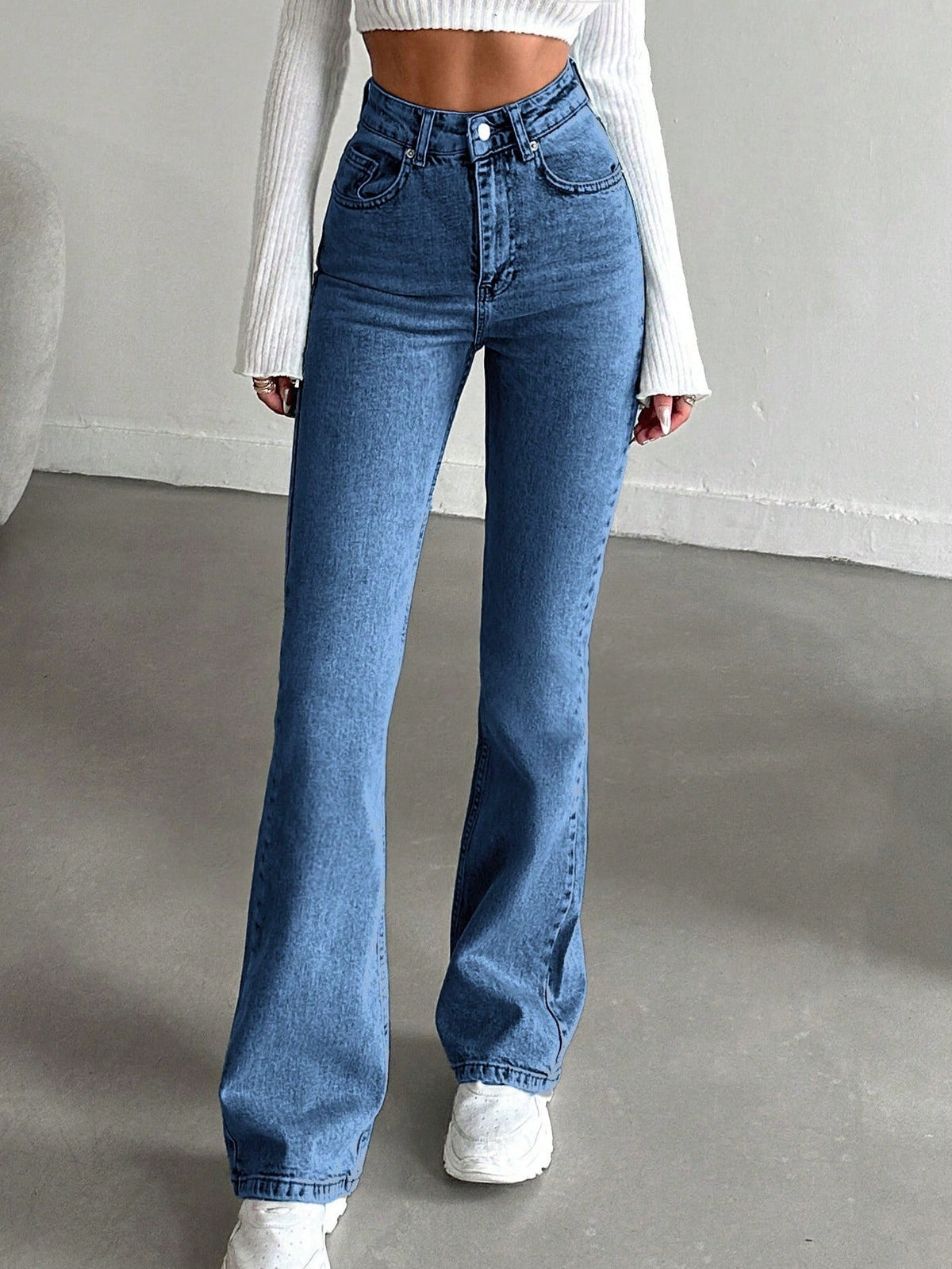 Flared jeans voor lange vrouwen met hoge taille en uitlopende pijp - middenblauw