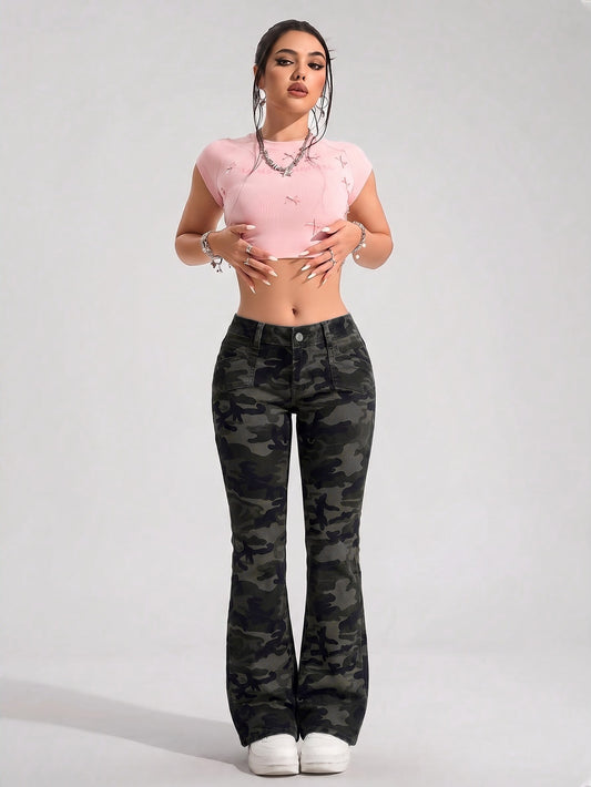 Flared jeans voor dames in petite lengte met lage taille en uitlopende pijp - camo