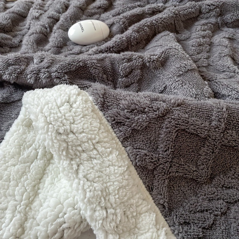 Omkeerbare fleece plaid met kabelpatroon en sherpa achterkant - beeld 4
