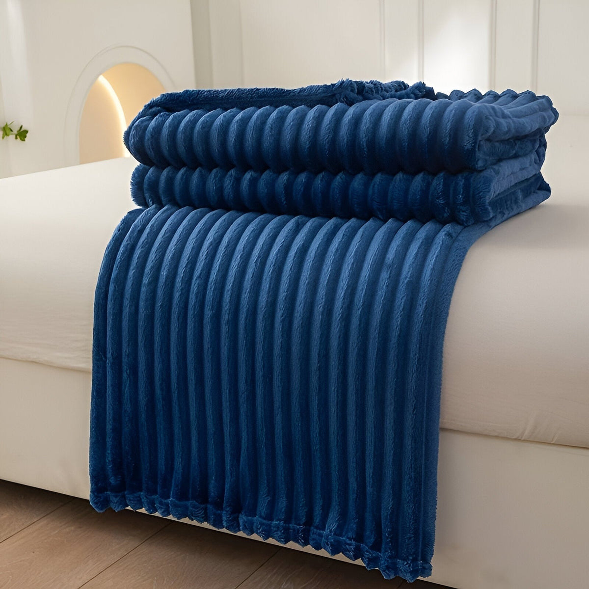 Fleece plaid met ribbelstructuur van zacht pluche - koningsblauw
