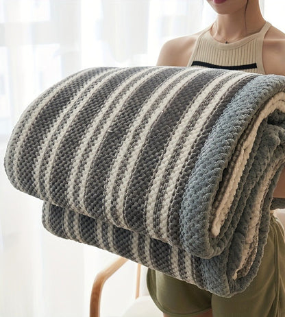 Fleece plaid met ruitpatroon en wafelstructuur - grijs gestreept