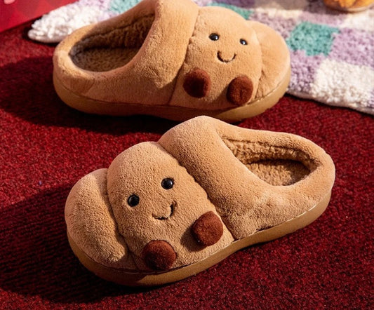 Fluffy pantoffels in croissantvorm met gezichtje, teddy voering en dikke zool