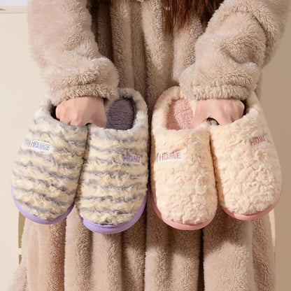 Fluffy pantoffels van gestreepte pluche met zachte zool en open hiel - beeld 3