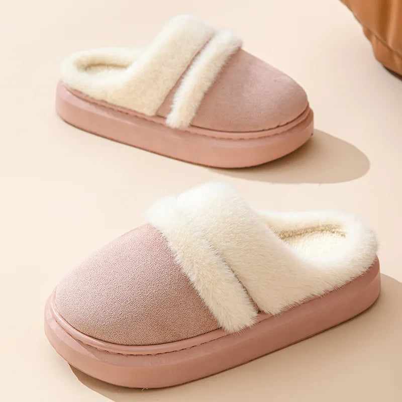 Fluffy pantoffels in suède look met brede pluche band, open hiel en dikke zool - beeld 2