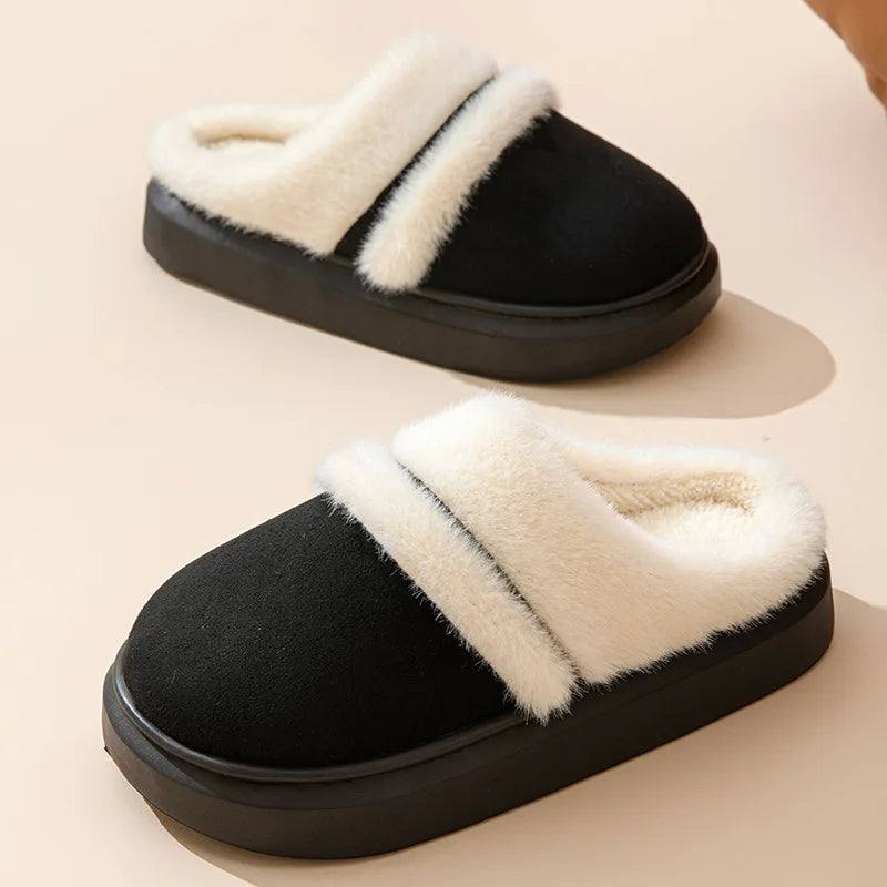 Fluffy pantoffels in suède look met brede pluche band, open hiel en dikke zool - zwart
