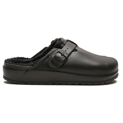 Pantoffels in klompmodel met gesp, pluche voering en profielzool - zwart