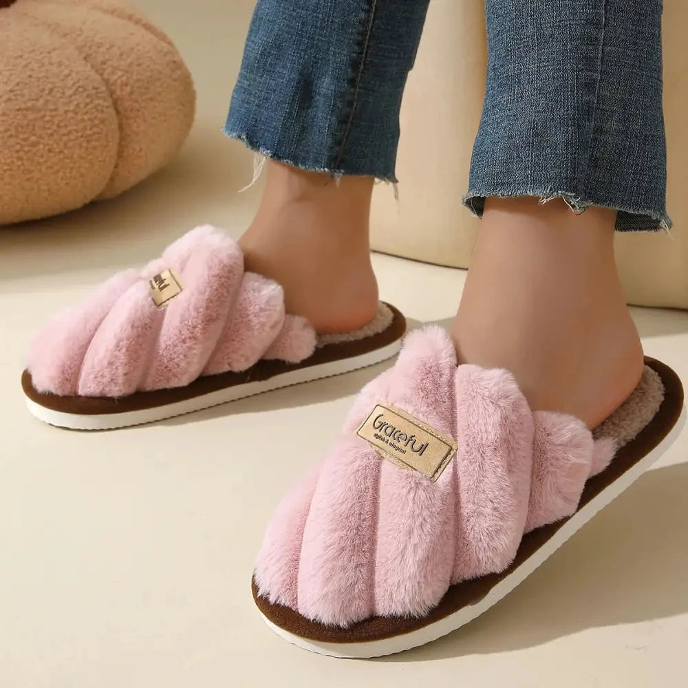 Fluffy pantoffels met gekruiste pluche banden, teddy voetbed en open hiel - beeld 2