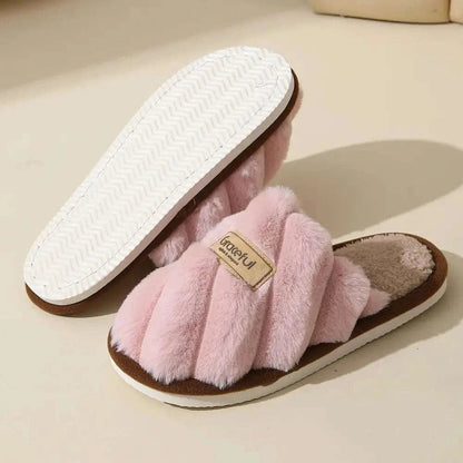 Fluffy pantoffels met gekruiste pluche banden, teddy voetbed en open hiel - beeld 4