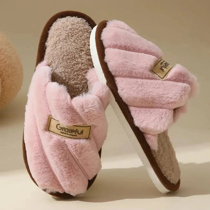 Fluffy pantoffels met gekruiste pluche banden, teddy voetbed en open hiel - roze
