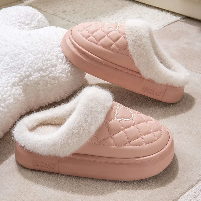 Fluffy pantoffels met open hiel, gewatteerde bovenkant in leerlook en brede pluche rand - beeld 2