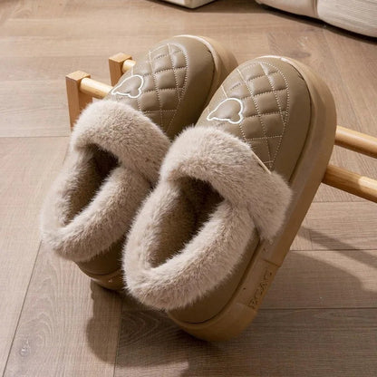 Fluffy pantoffels met open hiel, gewatteerde bovenkant in leerlook en brede pluche rand - beeld 7