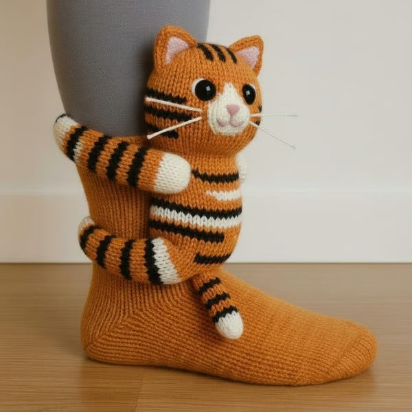 Gebreide dierensokken met 3D-knuffeldiertje op de schacht - rode kat