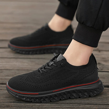 Gebreide herensneakers van mesh met hielstuk in leerlook, rode bies langs de zool en elastische veters - beeld 8