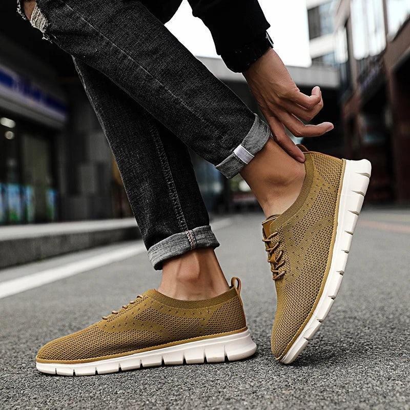 Gebreide herensneakers met vetersluiting in leerlook en lichte witte zool - beeld 5