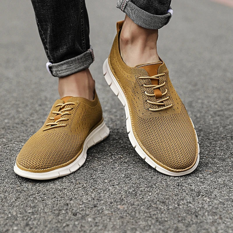 Gebreide herensneakers met vetersluiting in leerlook en lichte witte zool - beeld 7