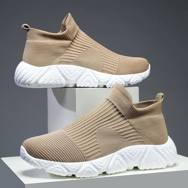 Gebreide instapsneakers voor heren met sokschacht en dikke schuimzool met reliëf - beige