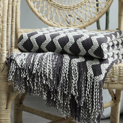 Gebreide plaid met zigzagpatroon en lange franjes - donkergrijs