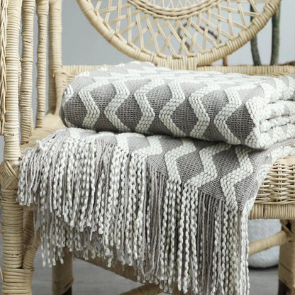Gebreide plaid met zigzagpatroon en lange franjes - lichtgrijs