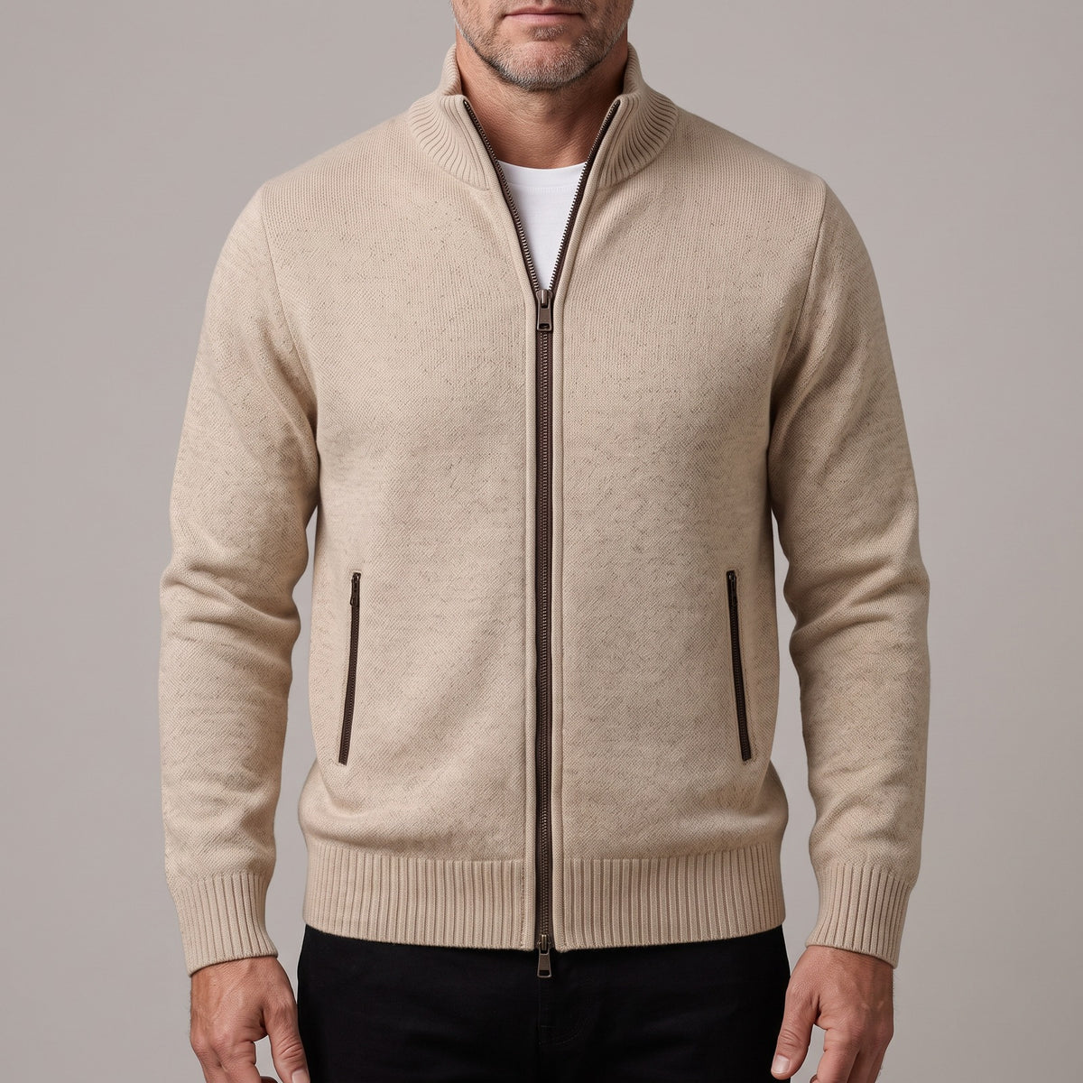 Gemêleerd herenvest met rits en opstaande kraag - beige