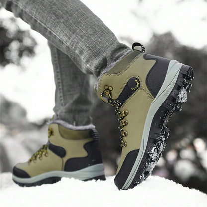 Gevoerde winterboots voor heren met veters en profielzool