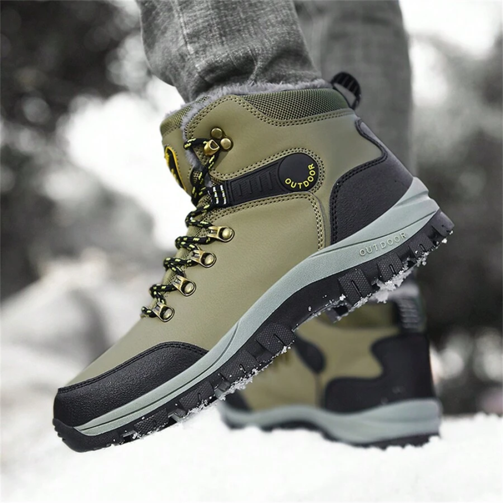 Gevoerde winterboots voor heren met veters en profielzool