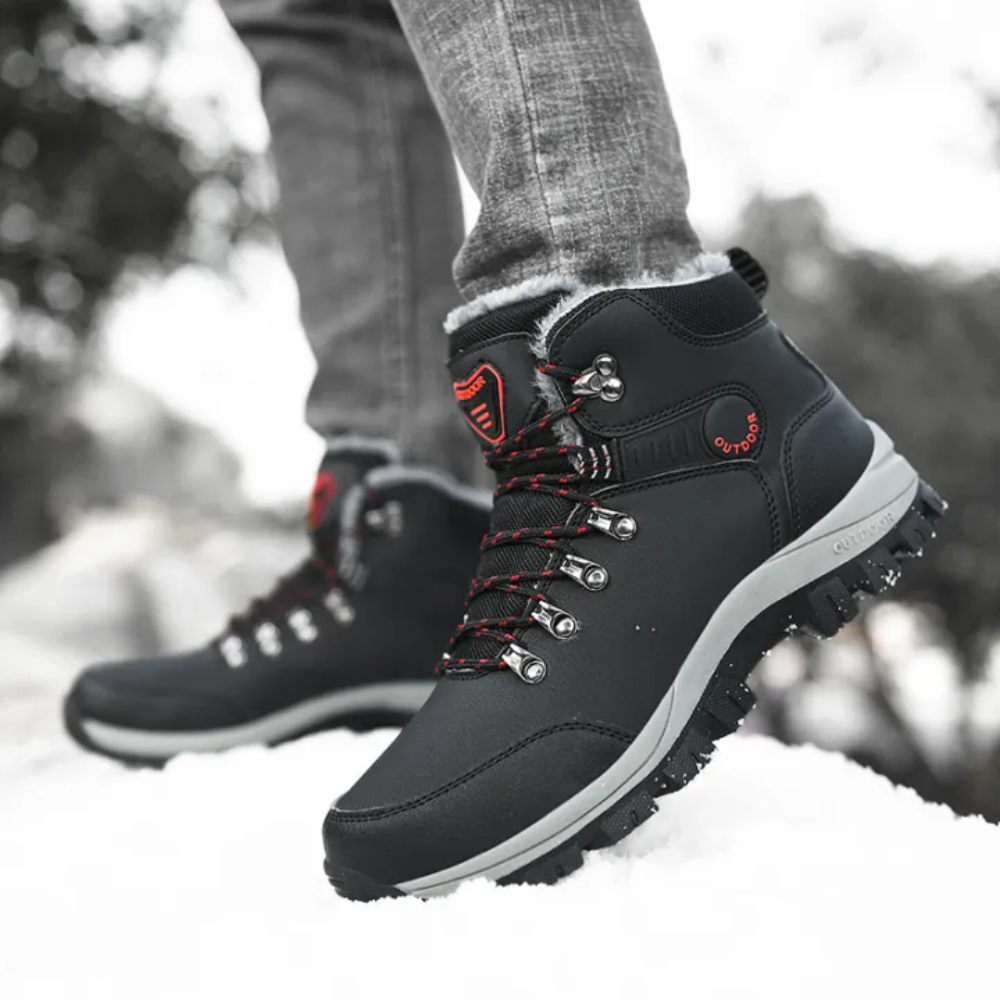 Gevoerde winterboots voor heren met veters en profielzool