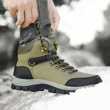 Gevoerde winterboots voor heren met veters en profielzool