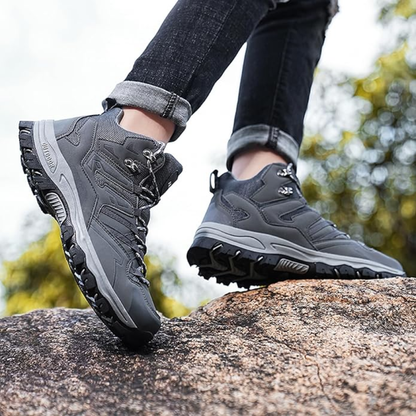 Halfhoge wandelschoenen voor dames en heren met profielzool