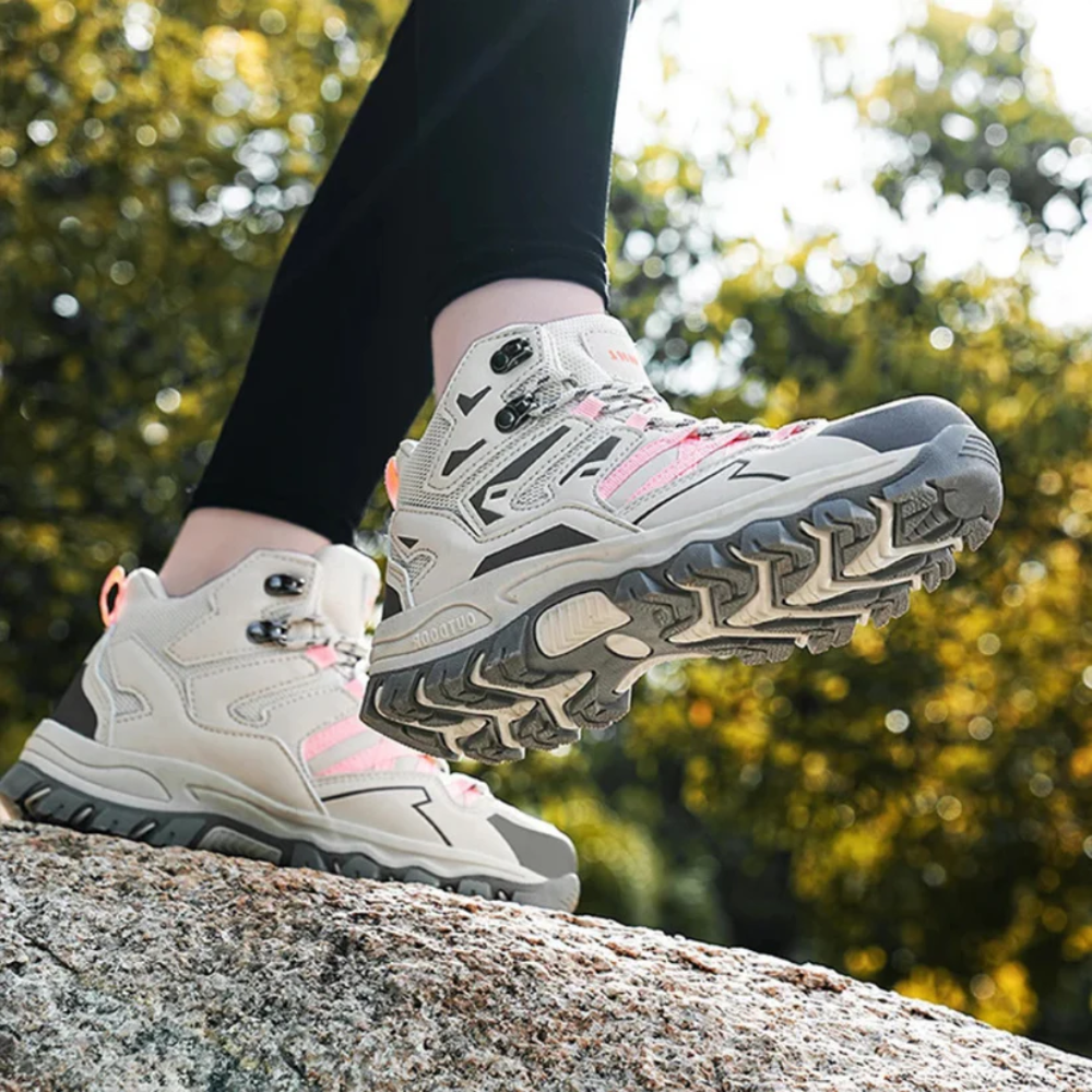 Halfhoge wandelschoenen voor dames en heren met profielzool