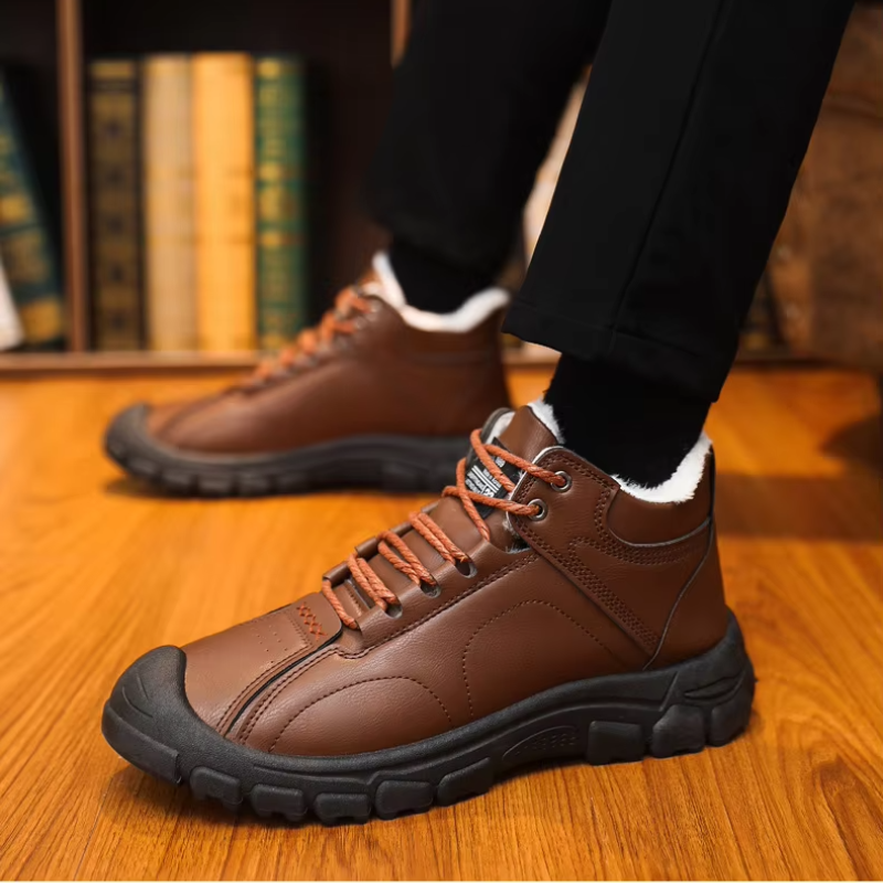 Heren winterboots met rubberen stootrand over de neus en pluche voering