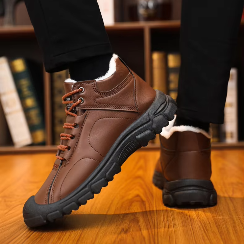 Heren winterboots met rubberen stootrand over de neus en pluche voering