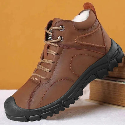 Hoge heren winterschoenen in leerlook met gewatteerde rand en grove zool