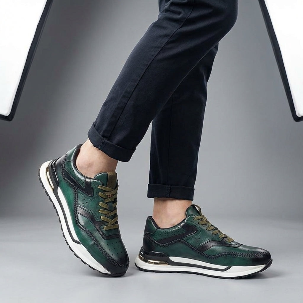Herensneakers in leerlook met patina, brogue-perforatie en een zichtbaar luchtkussen in de hiel - beeld 10