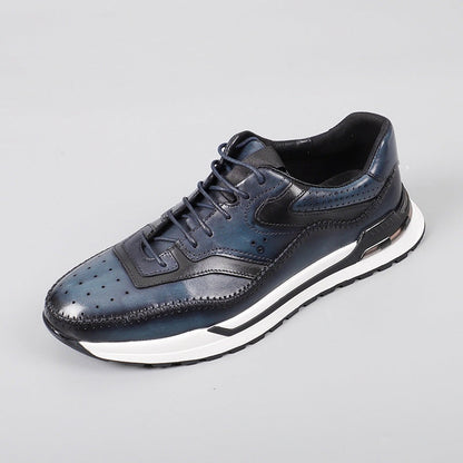 Herensneakers in leerlook met patina, brogue-perforatie en een zichtbaar luchtkussen in de hiel - beeld 6